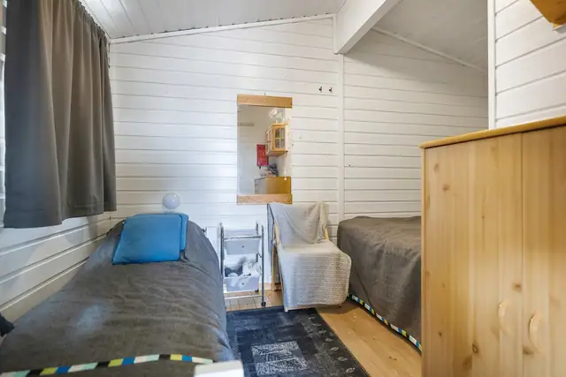 Det er også  plass til en ekstra enkeltseng på soverommet.